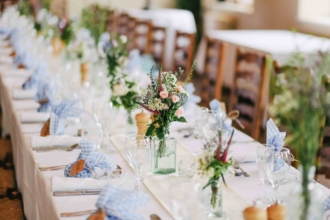 How to become a wedding planner