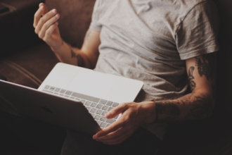 How to add a WordPress contact form without a plug-in