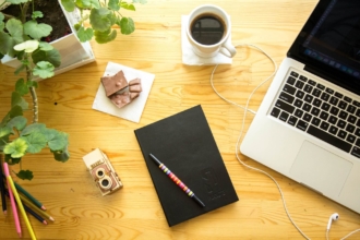 6 examples of an effective landing page with a form 6 examples of an effective landing page with a form
